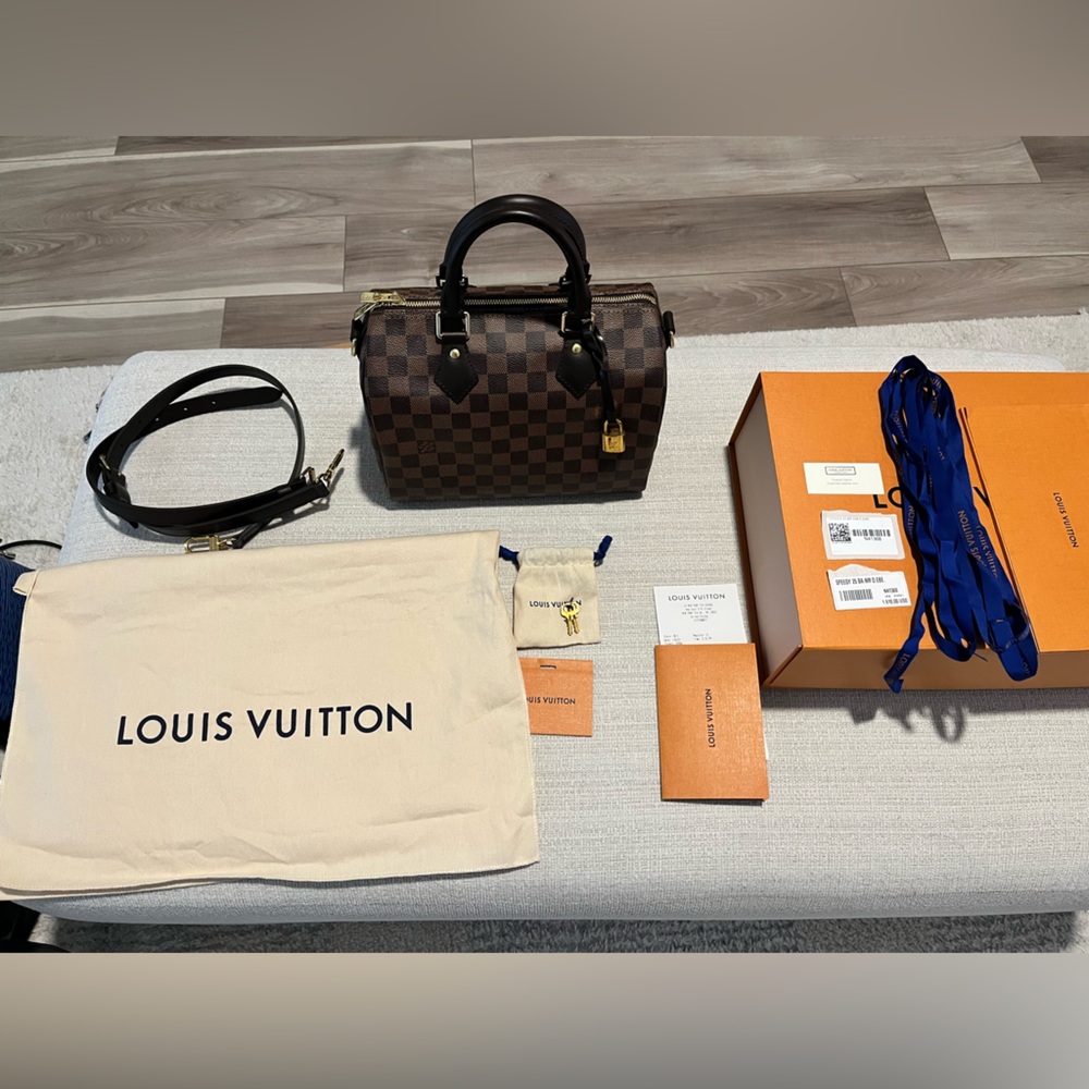 Like New Authentic Louis Vuitton Speedy 25B Damier Ebene